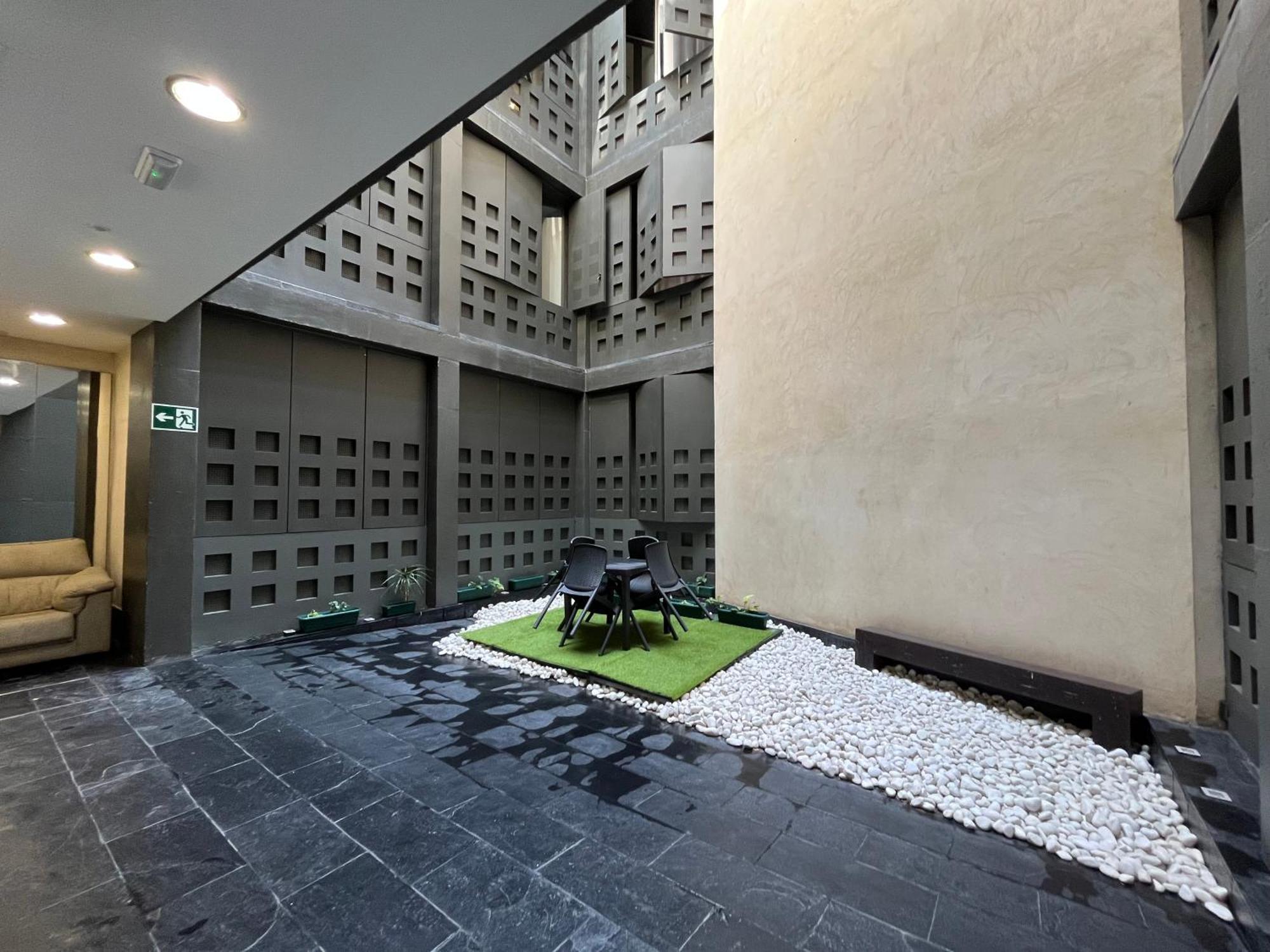 Center Sevilla Confort 4 ภายนอก รูปภาพ